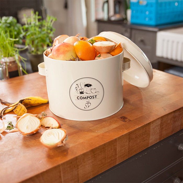 https://www.thegardenshop.ie/images/detailed/14/kitchen-compost-bin.jpg